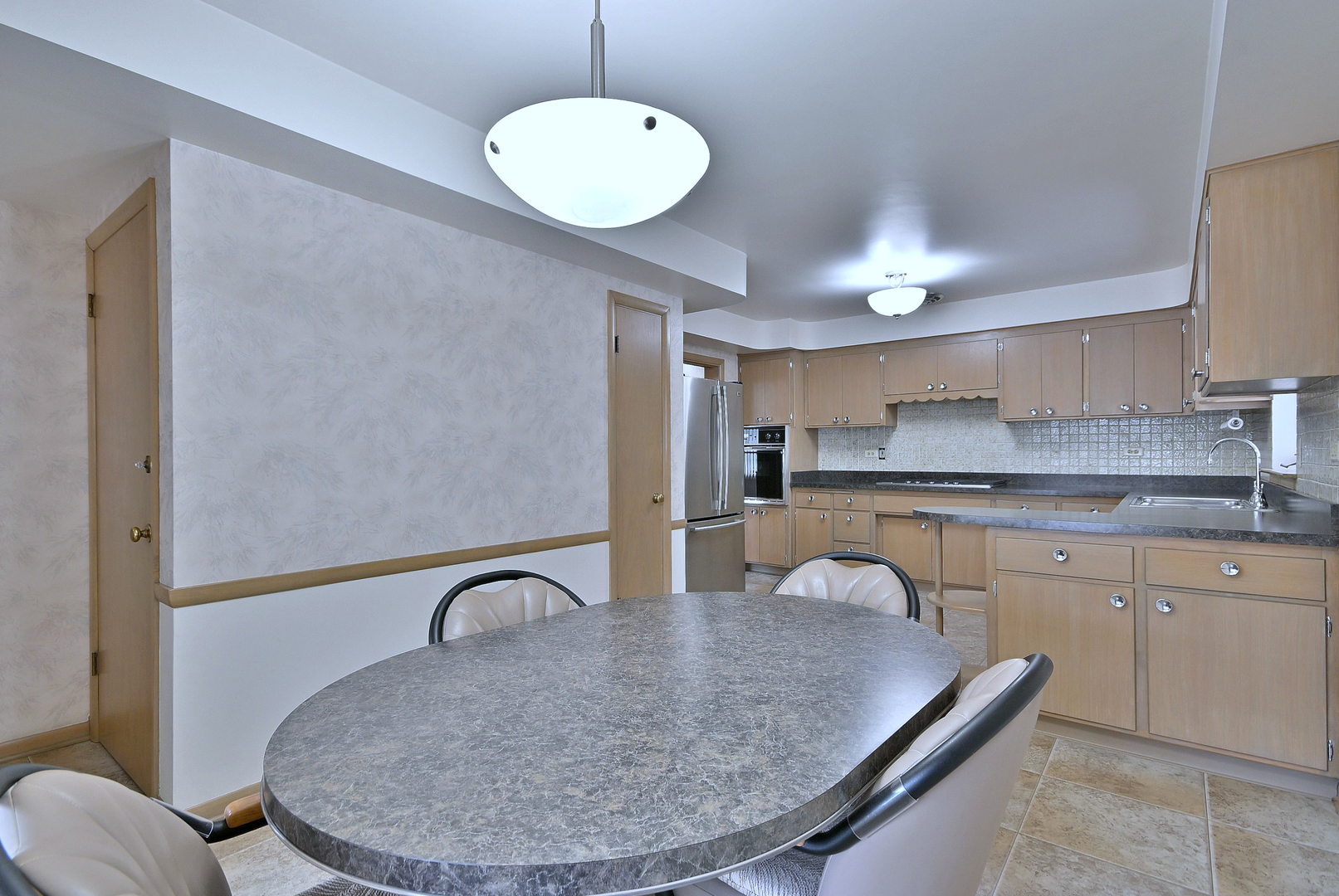 8144 N Osceola Avenue, Niles, IL 60714
