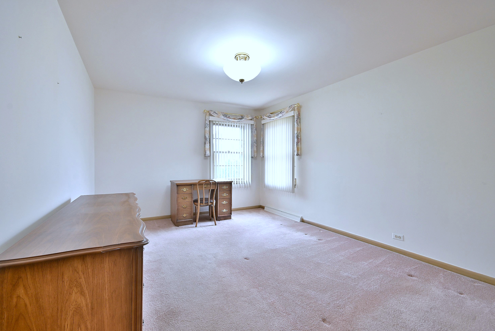8144 N Osceola Avenue, Niles, IL 60714
