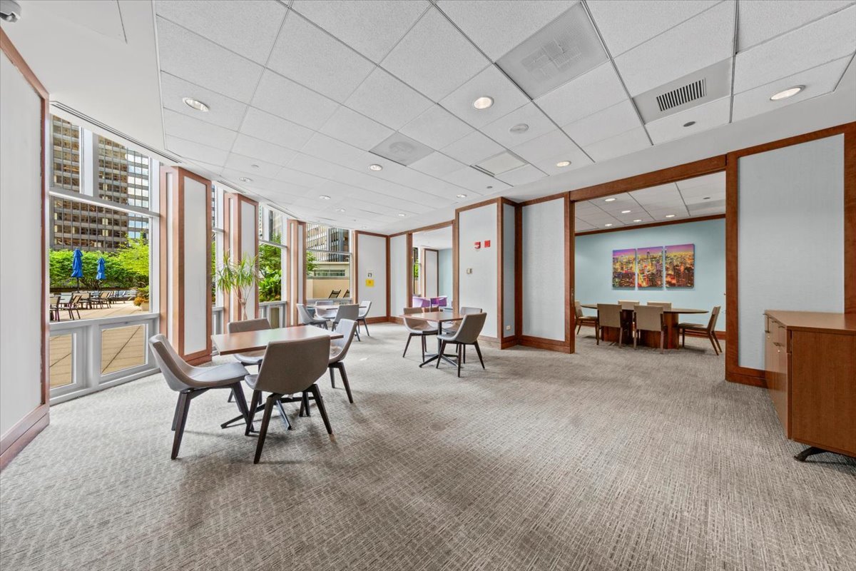 222 N Columbus Drive #1502, Chicago, IL 60601