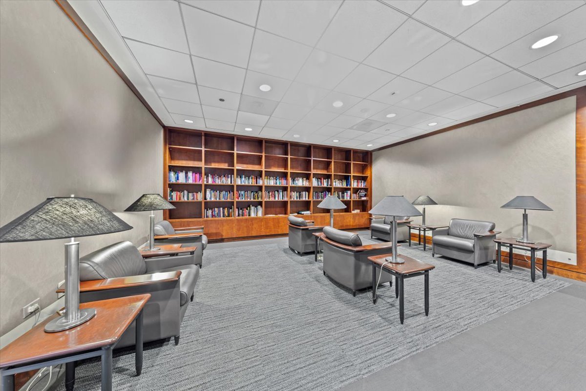 222 N Columbus Drive #1502, Chicago, IL 60601