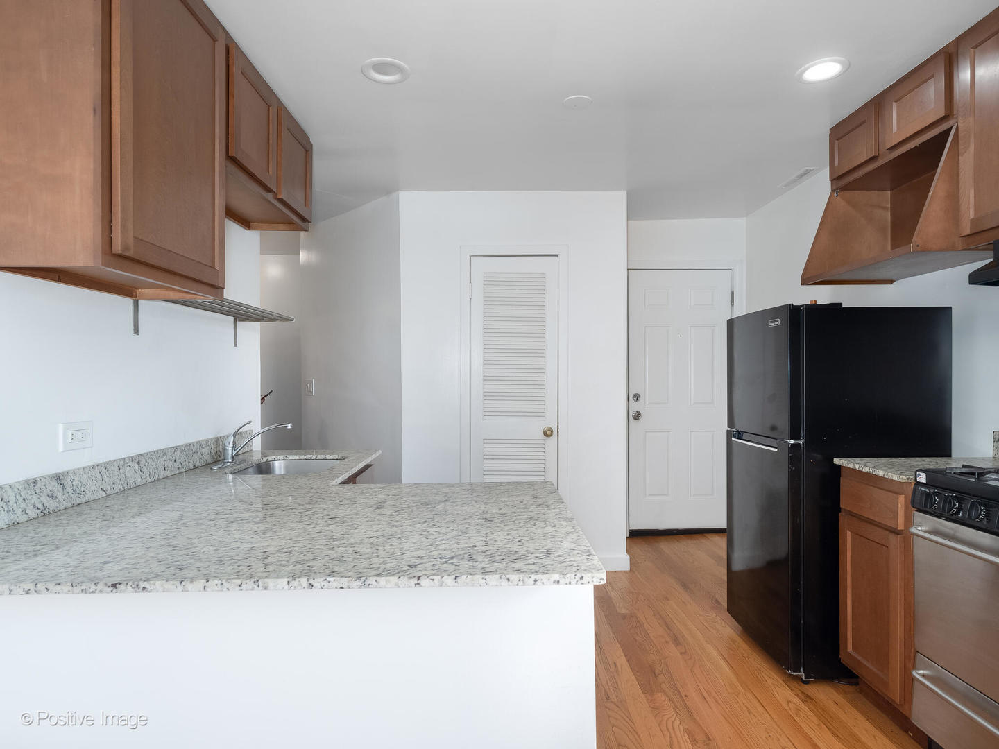 2137 Dickey Avenue, North Chicago, IL 60064