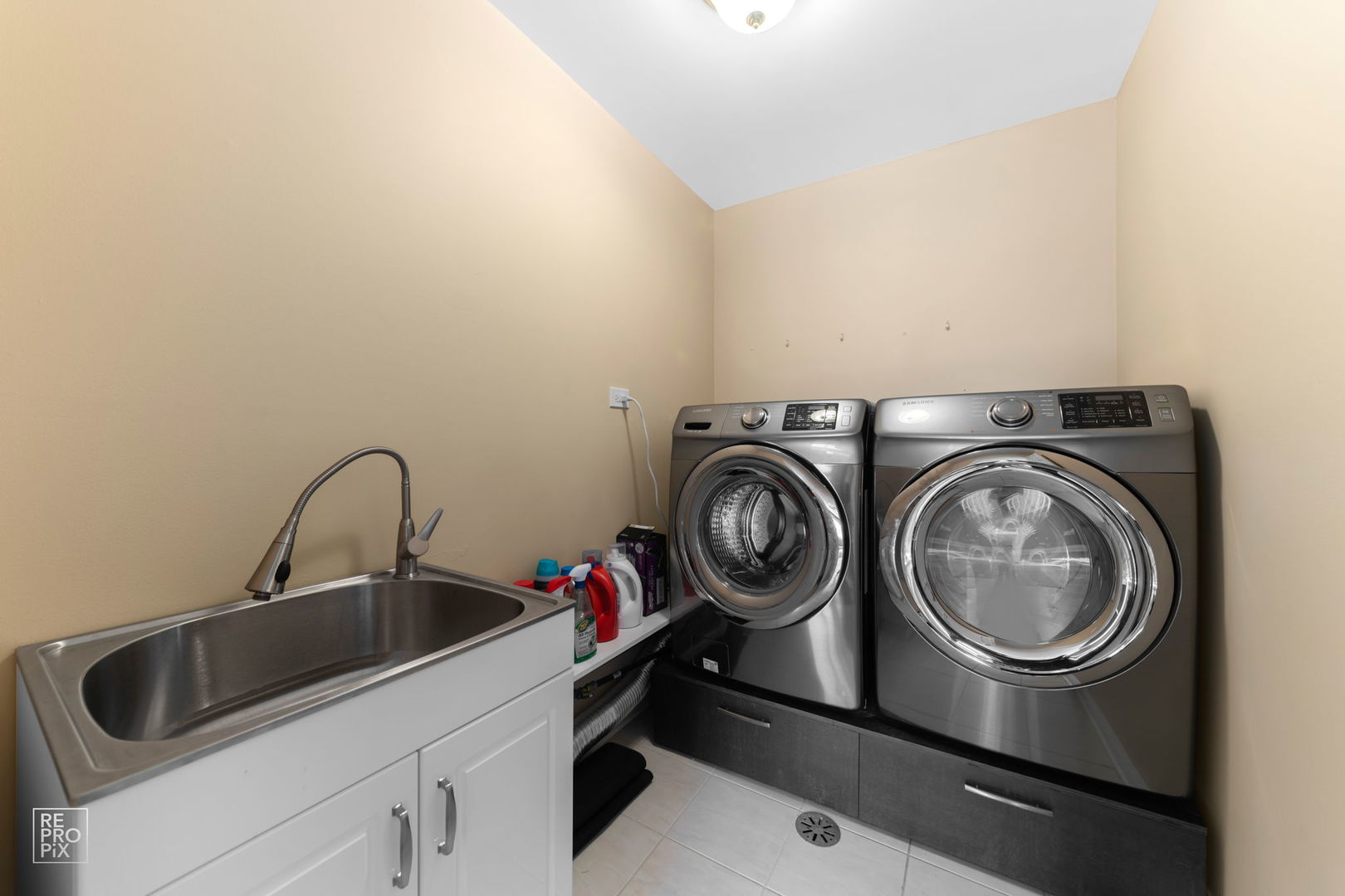 15513 Whitehall Lane #15513, Orland Park, IL 60462