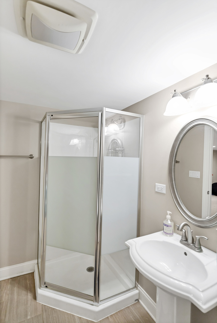 888 Geneva Drive, Geneva, IL 60134
