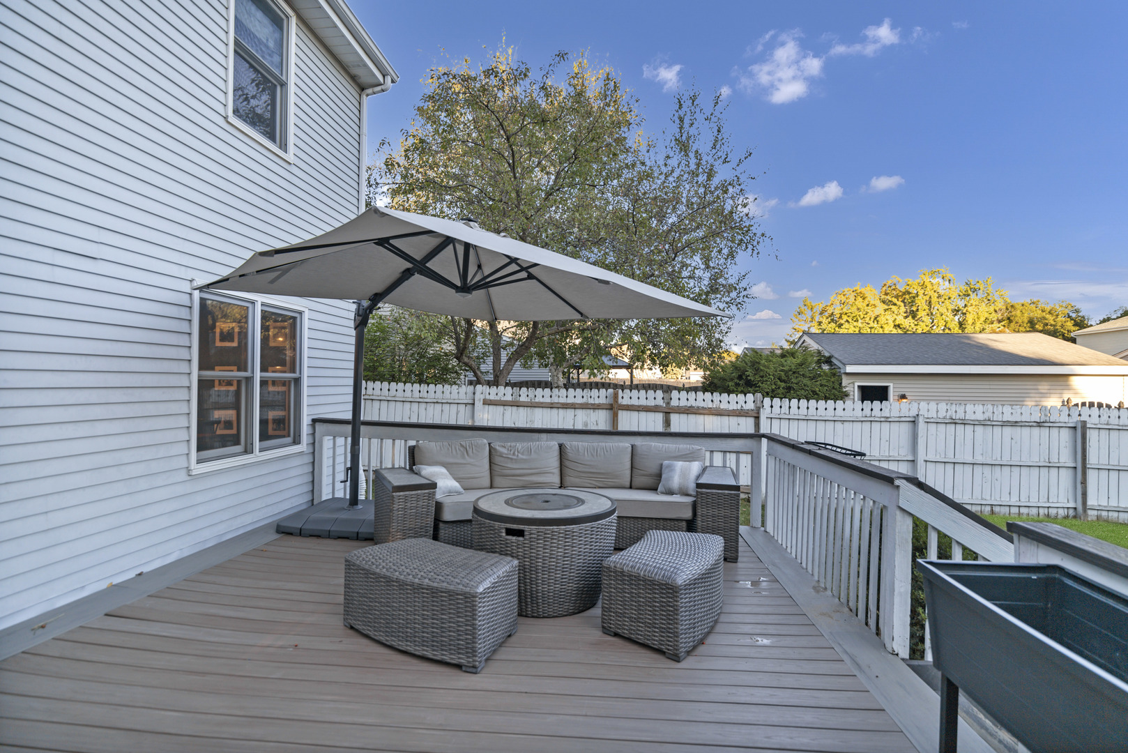 888 Geneva Drive, Geneva, IL 60134