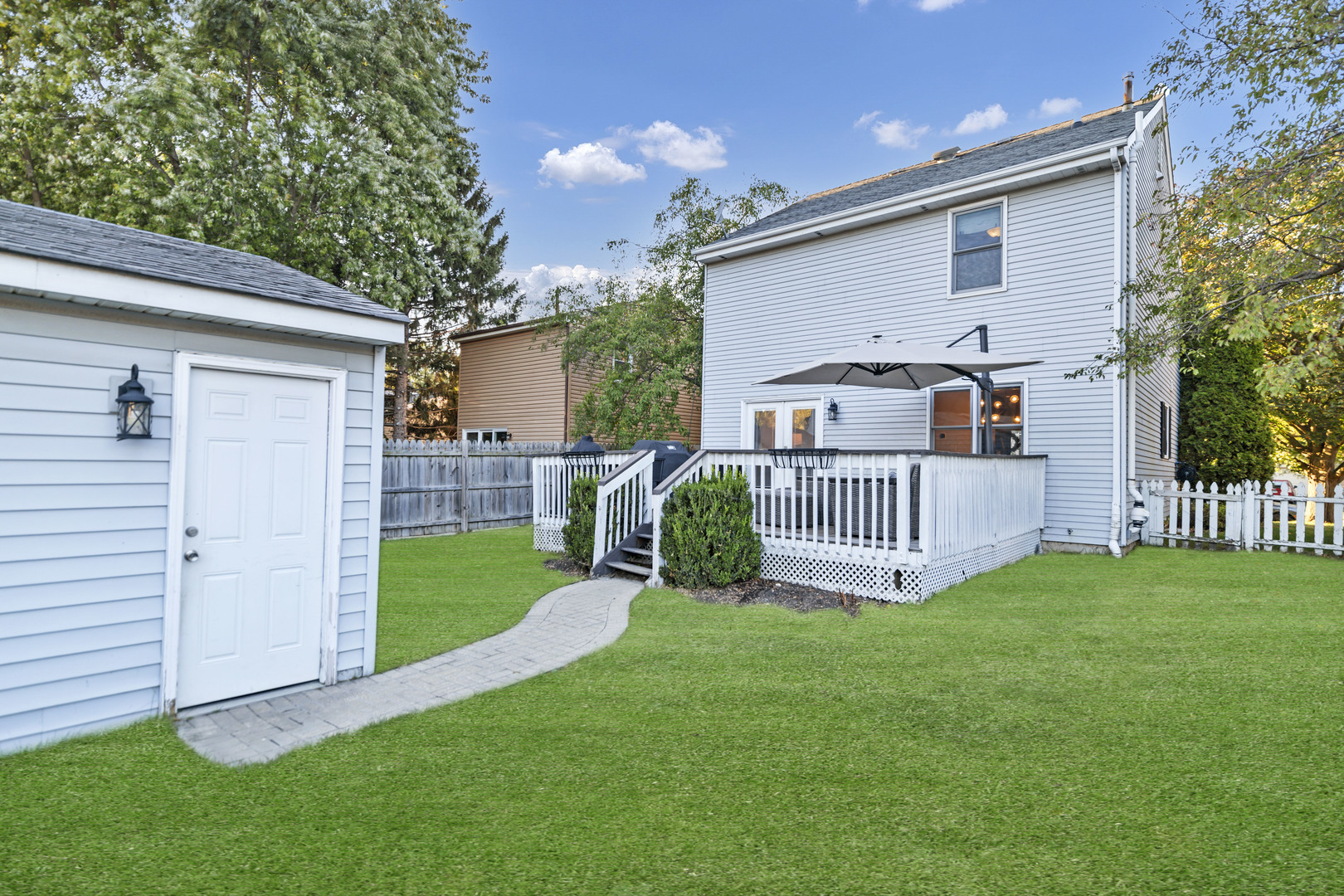 888 Geneva Drive, Geneva, IL 60134