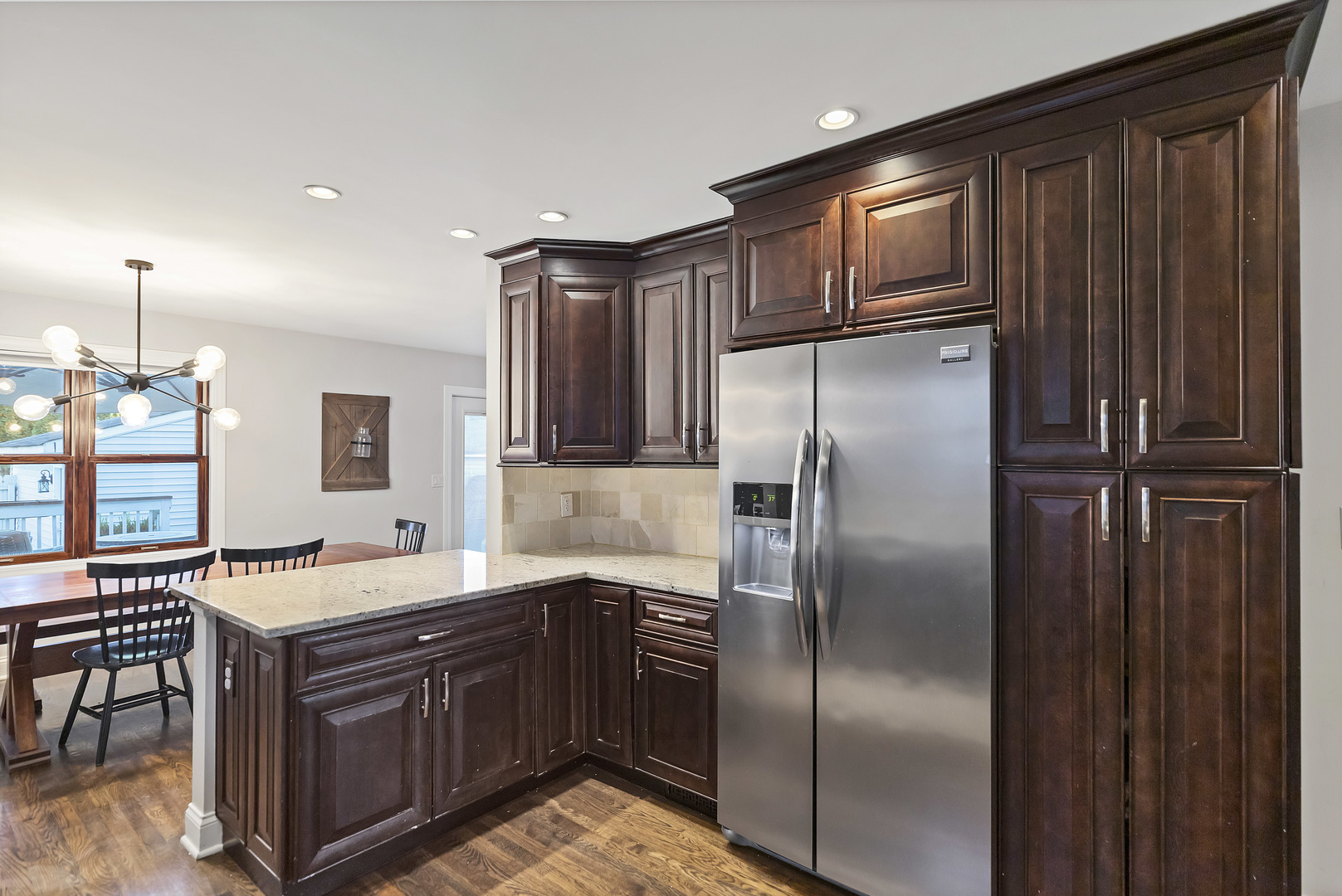 888 Geneva Drive, Geneva, IL 60134