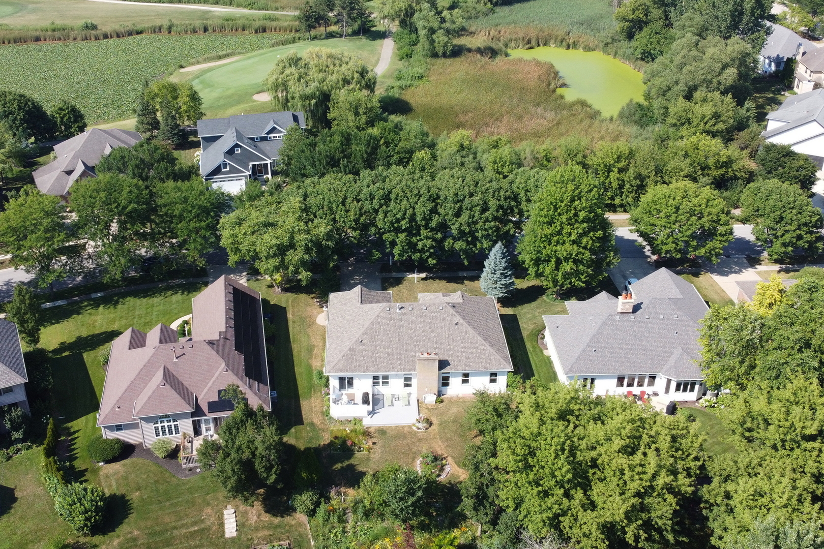 1075 Suffolk Court, Gurnee, IL 60031