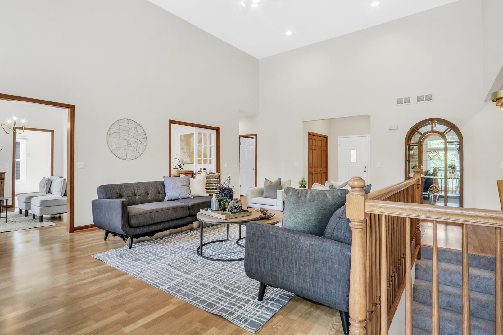 1075 Suffolk Court, Gurnee, IL 60031