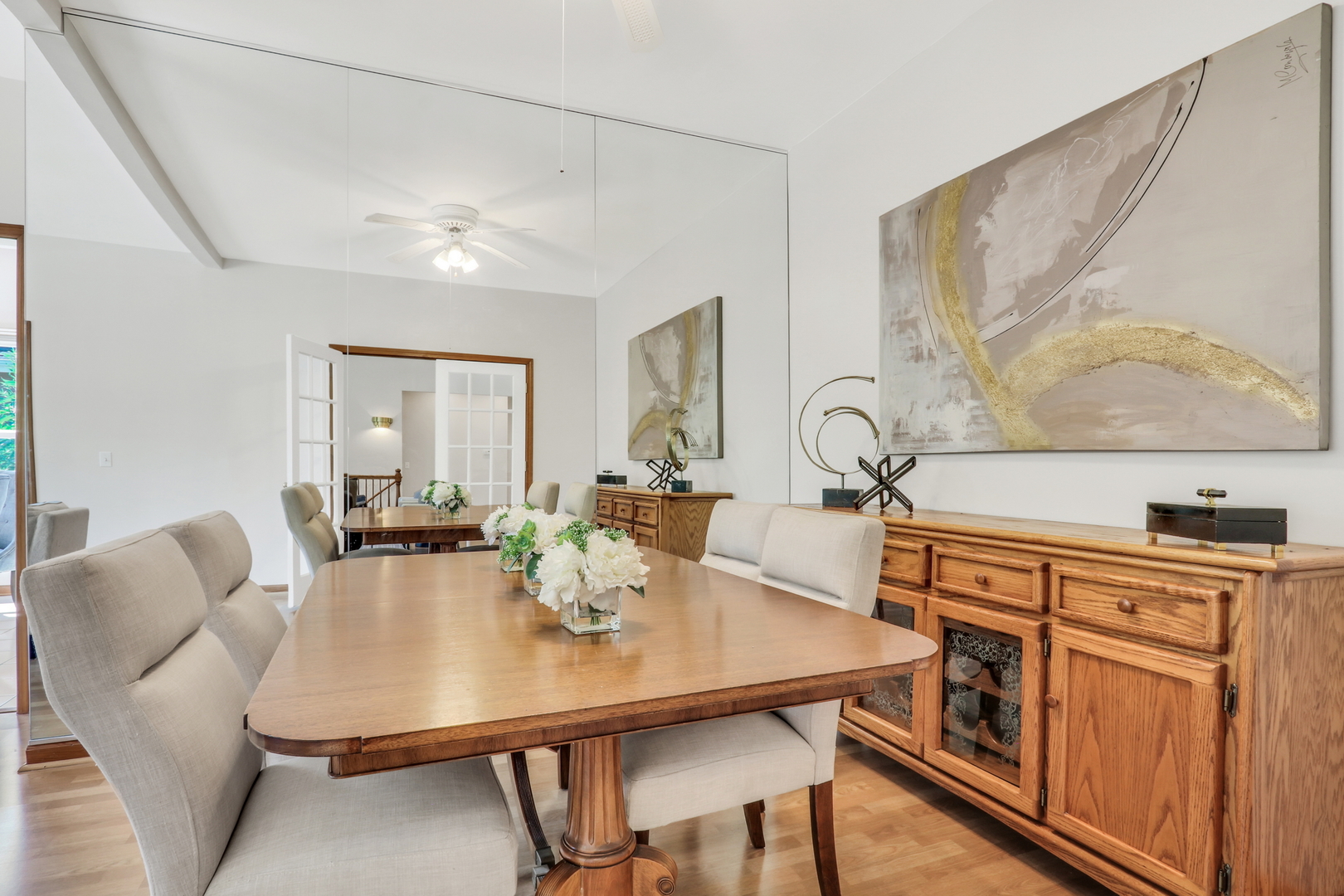 1075 Suffolk Court, Gurnee, IL 60031