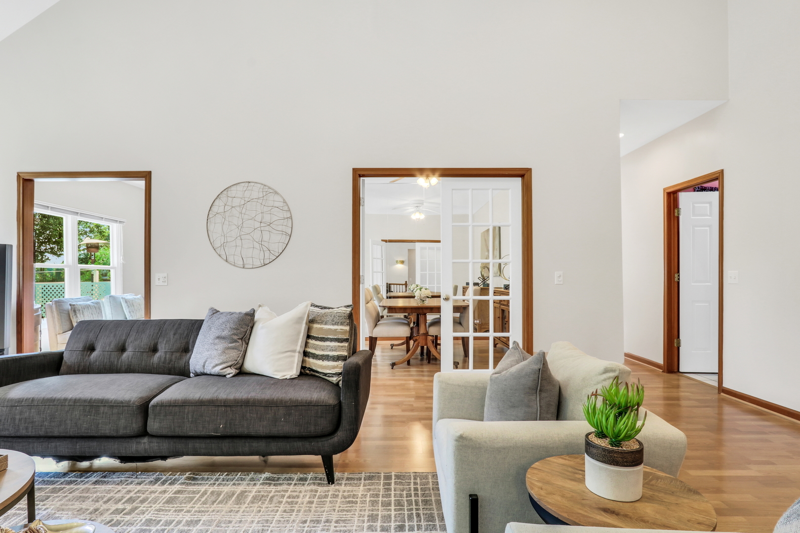 1075 Suffolk Court, Gurnee, IL 60031