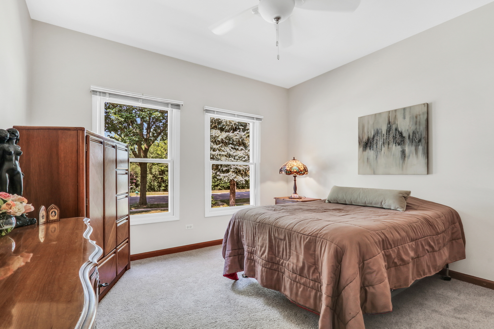 1075 Suffolk Court, Gurnee, IL 60031