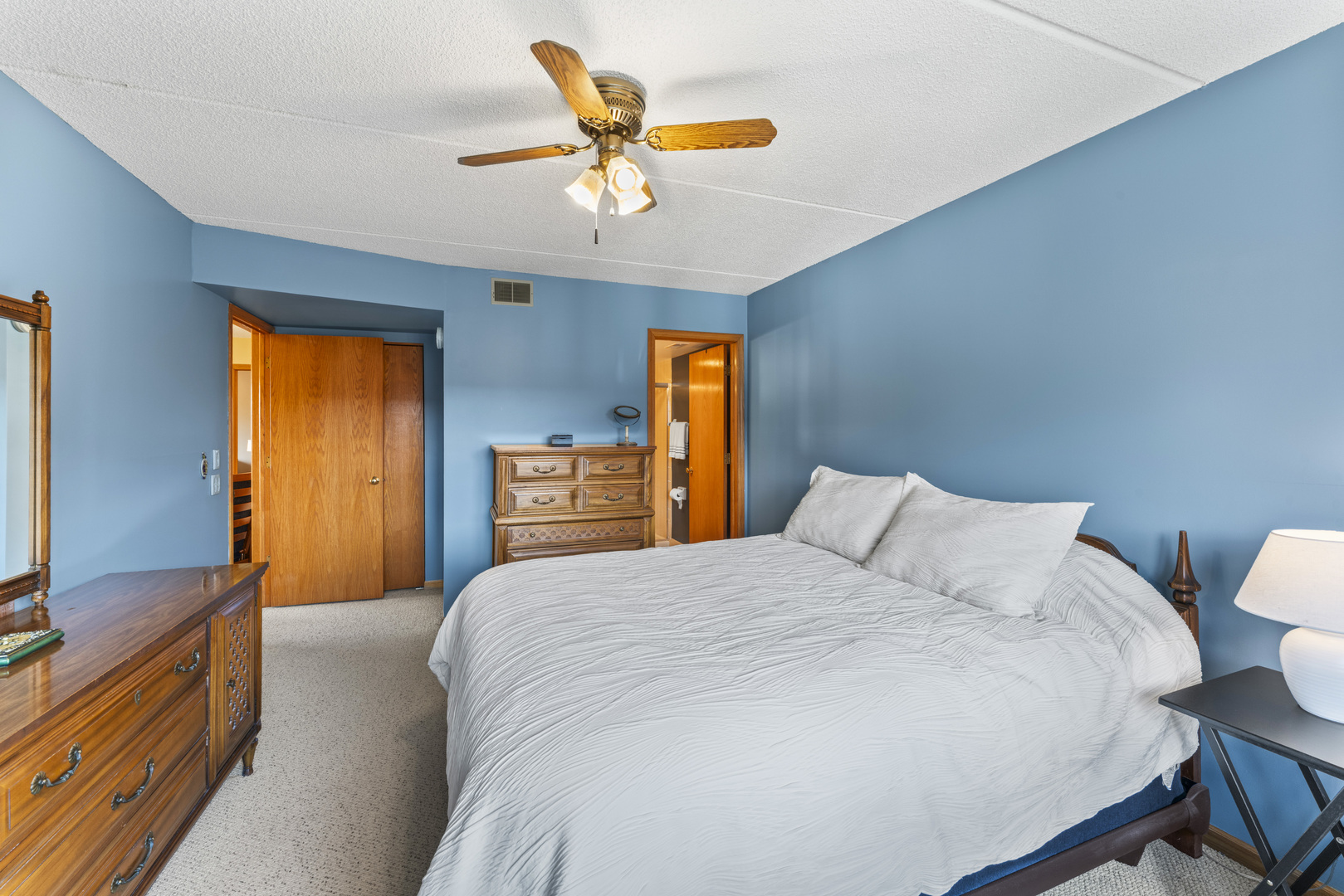 1470 Jefferson Street #405, Des Plaines, IL 60016