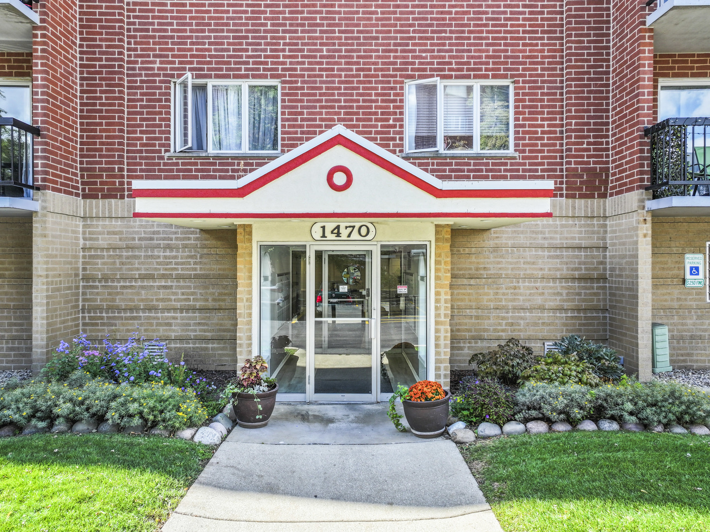 1470 Jefferson Street #405, Des Plaines, IL 60016