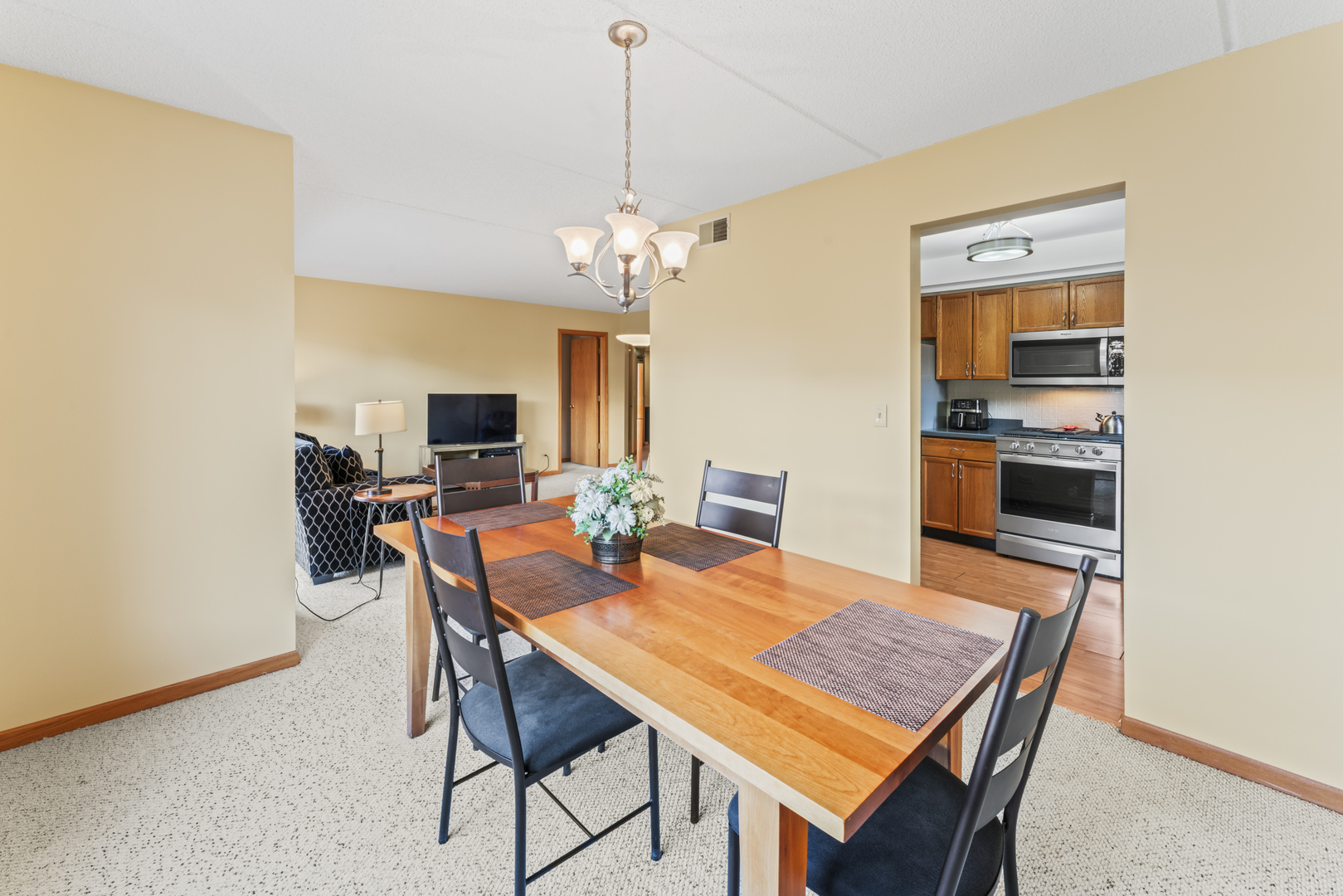 1470 Jefferson Street #405, Des Plaines, IL 60016