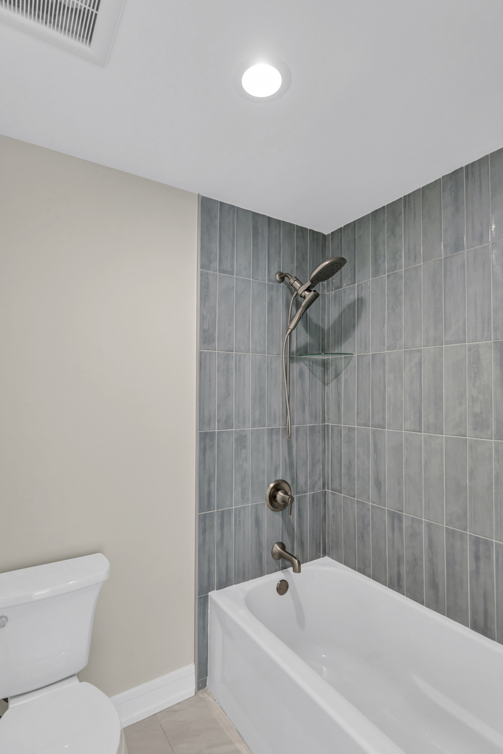 16546 Pear Avenue, Orland Park, IL 60462