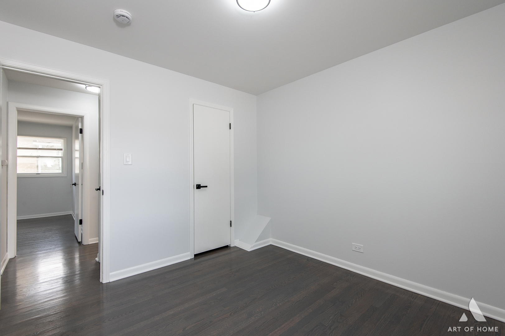 251 N Pleasant Drive, Glenwood, IL 60425