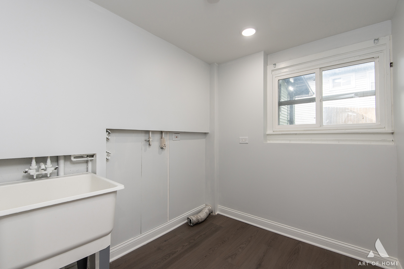 251 N Pleasant Drive, Glenwood, IL 60425