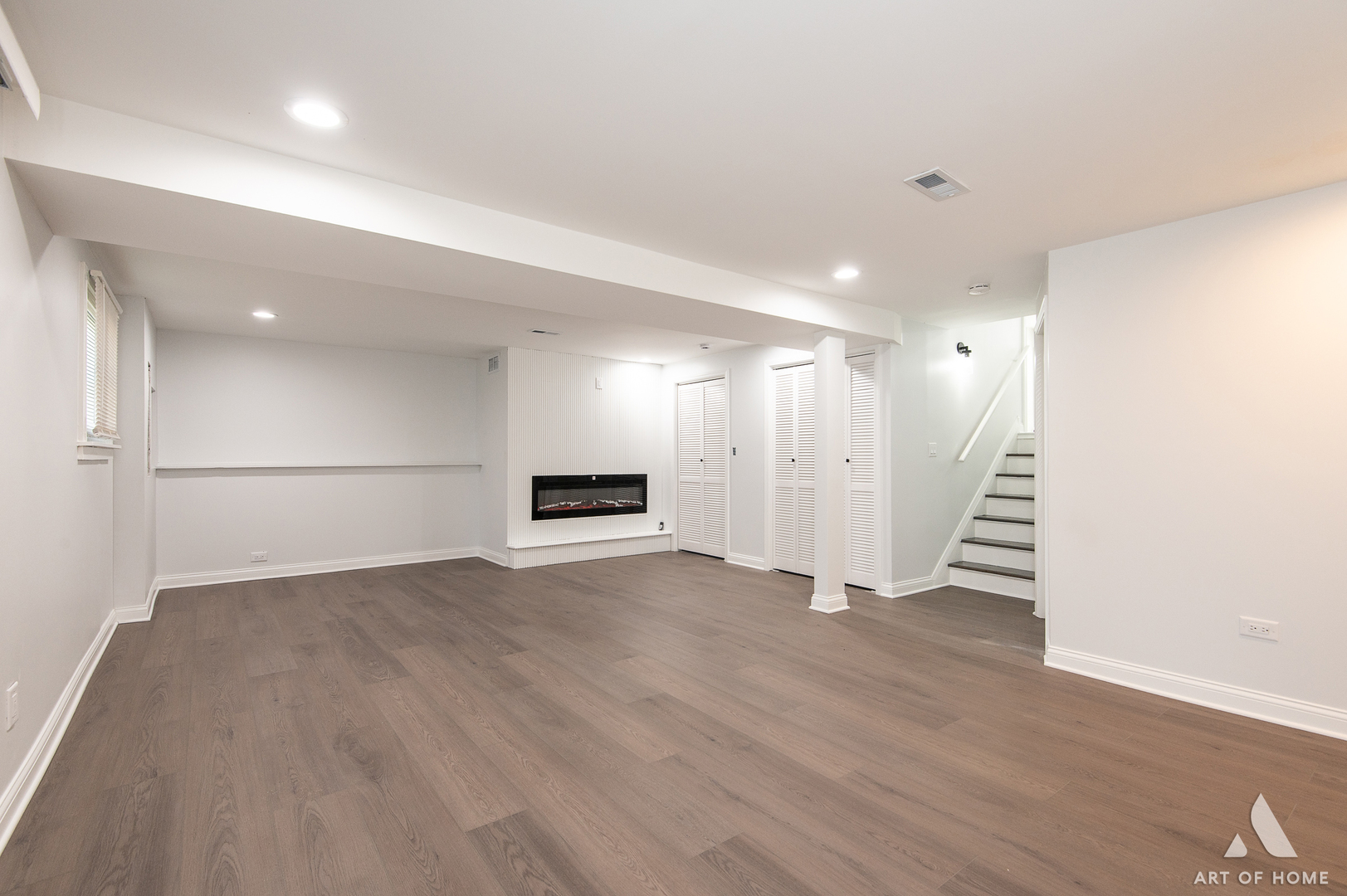 251 N Pleasant Drive, Glenwood, IL 60425