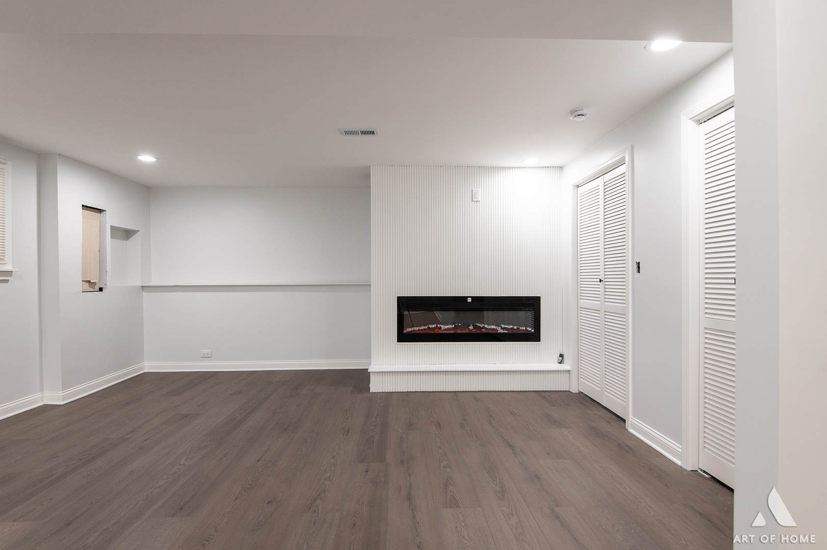 251 N Pleasant Drive, Glenwood, IL 60425