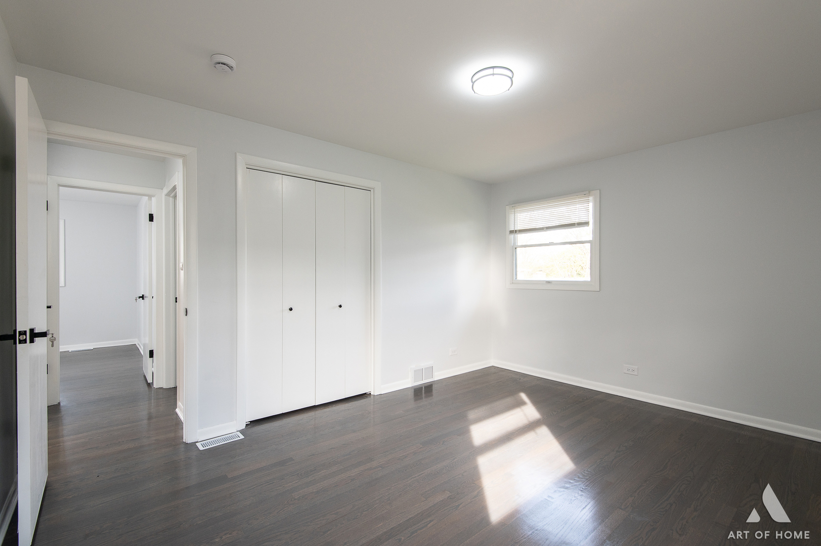 251 N Pleasant Drive, Glenwood, IL 60425