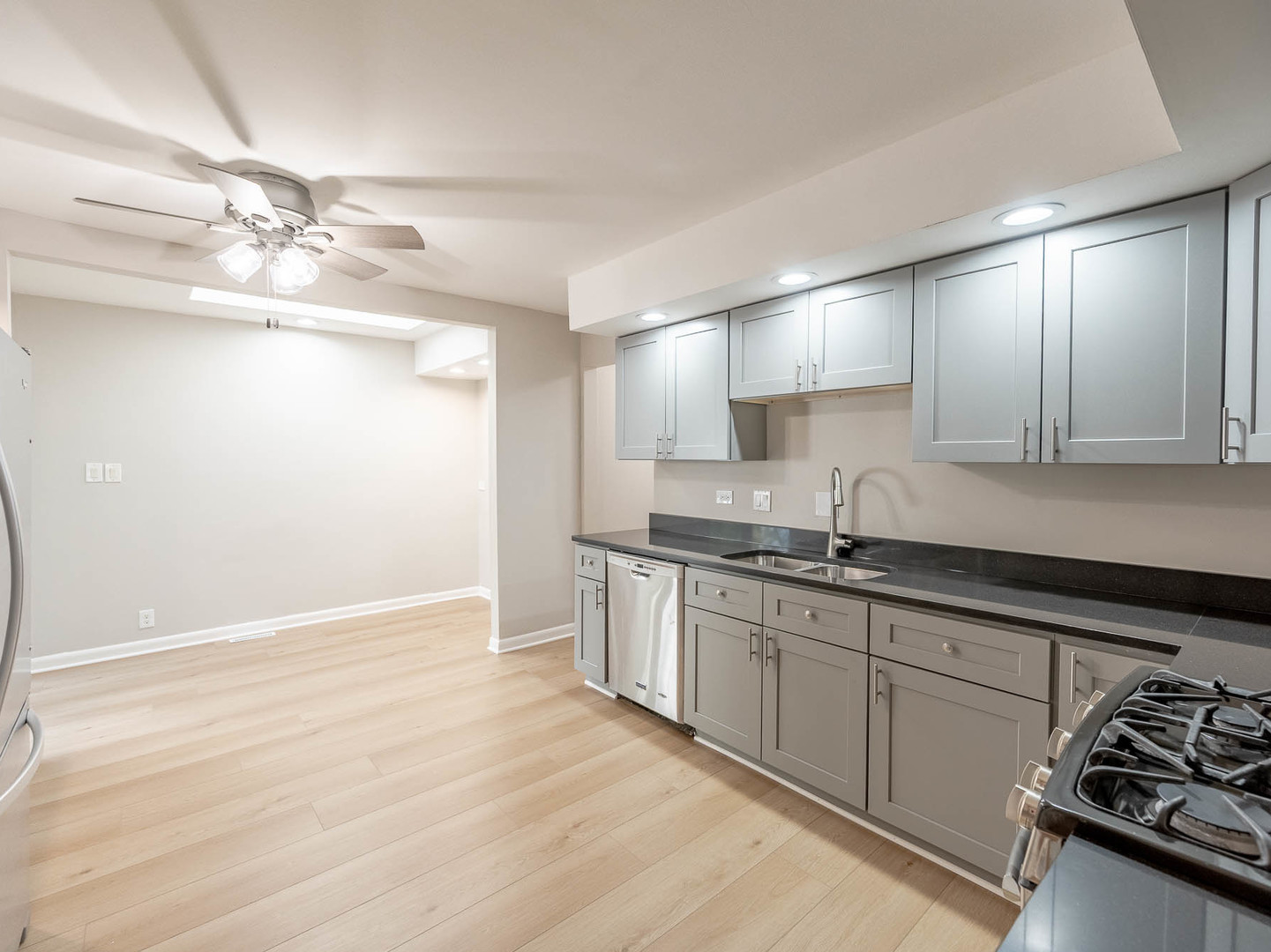 978 Sycamore Lane, Bartlett, IL 60103