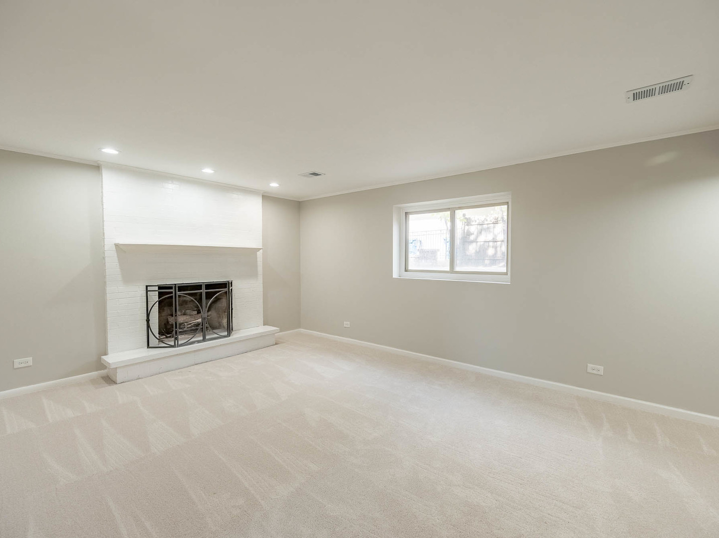 978 Sycamore Lane, Bartlett, IL 60103