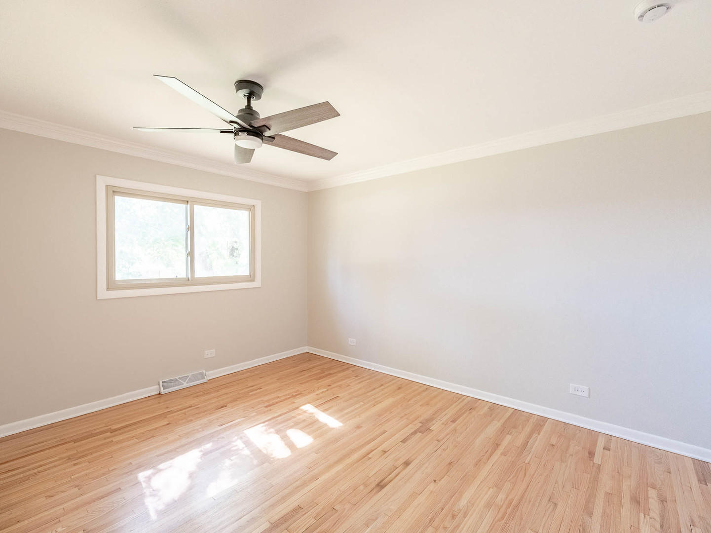 978 Sycamore Lane, Bartlett, IL 60103