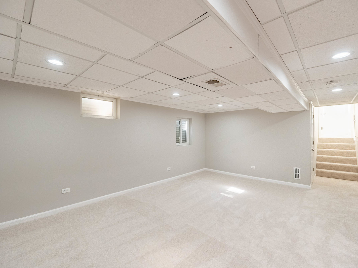 978 Sycamore Lane, Bartlett, IL 60103