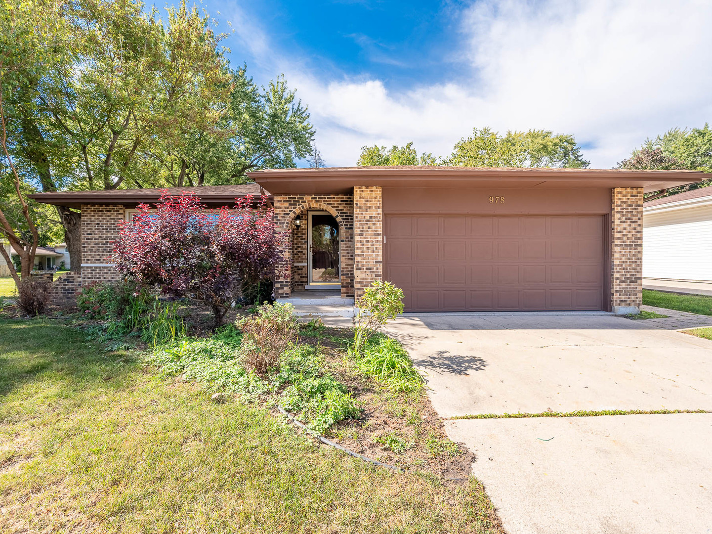 978 Sycamore Lane, Bartlett, IL 60103