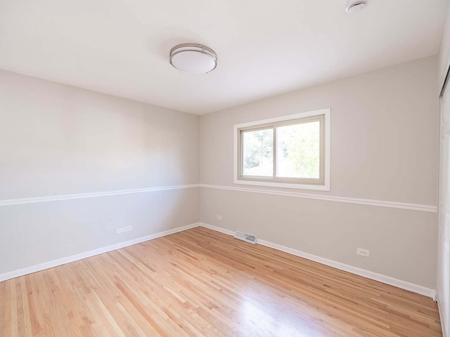 978 Sycamore Lane, Bartlett, IL 60103