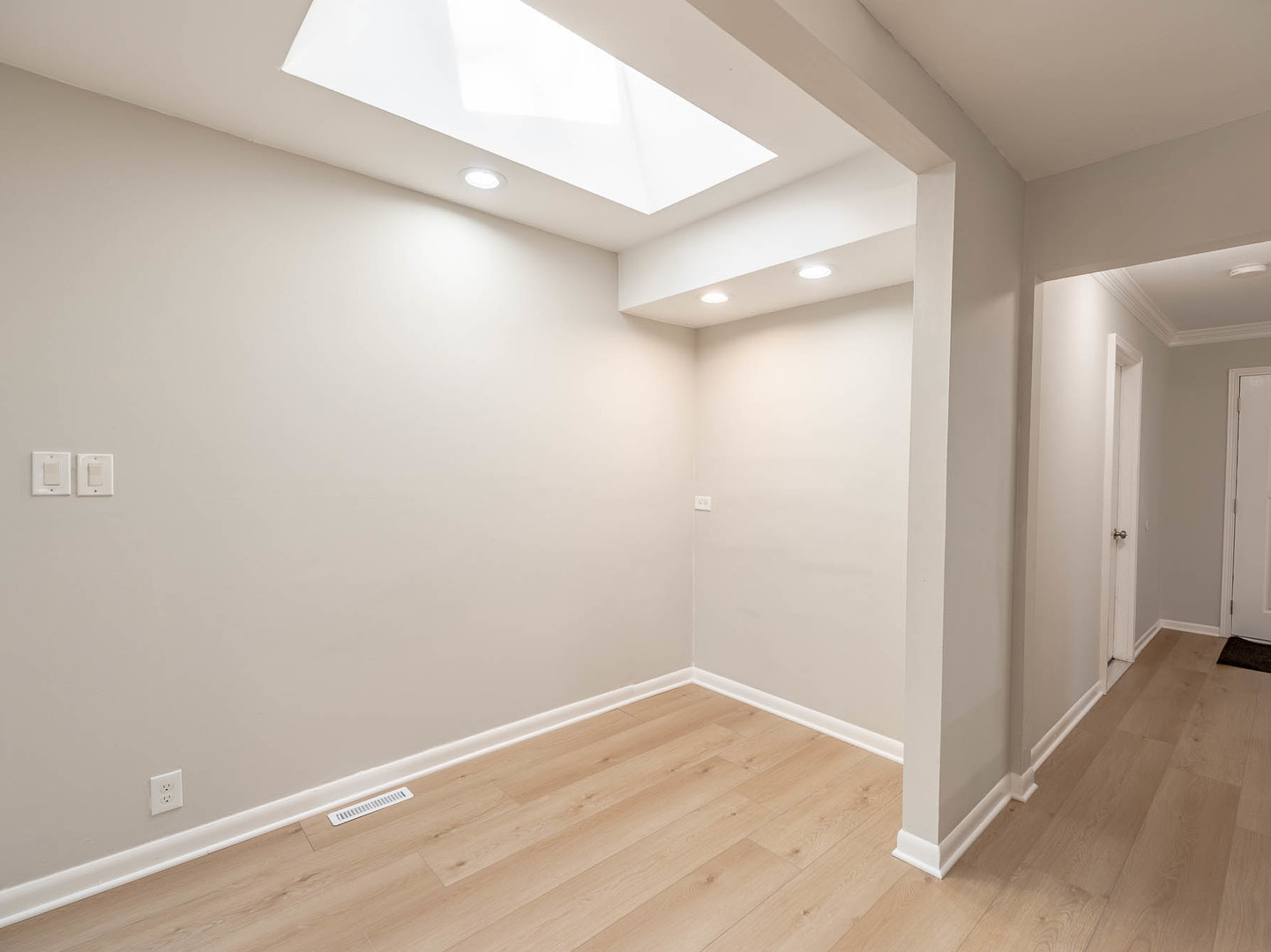 978 Sycamore Lane, Bartlett, IL 60103