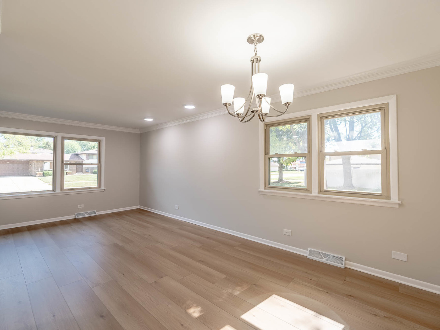 978 Sycamore Lane, Bartlett, IL 60103