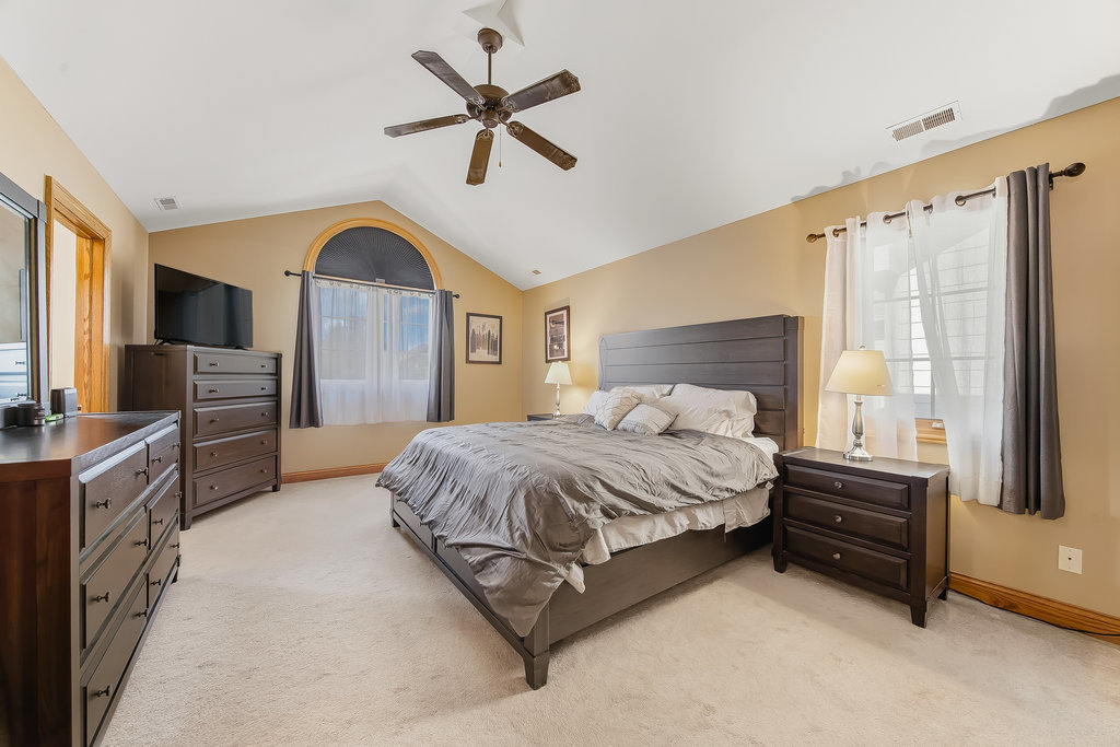 20373 Mackinac Point Drive, Frankfort, IL 60423