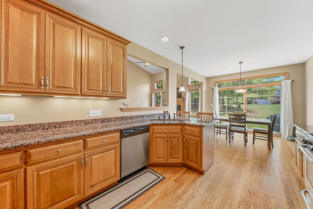 20373 Mackinac Point Drive, Frankfort, IL 60423