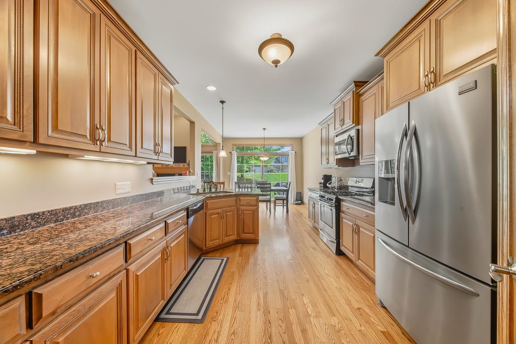 20373 Mackinac Point Drive, Frankfort, IL 60423