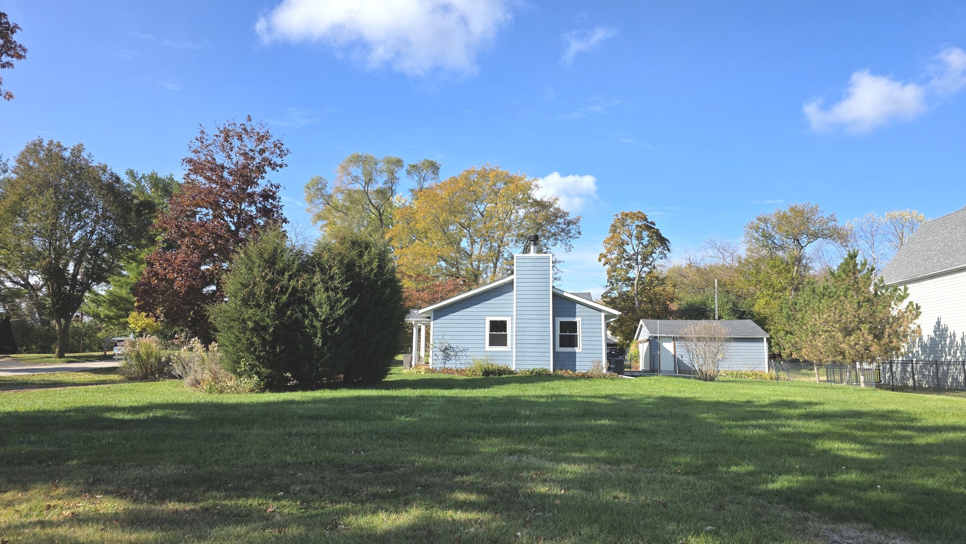 26900 W Taylor Street, Barrington, IL 60010