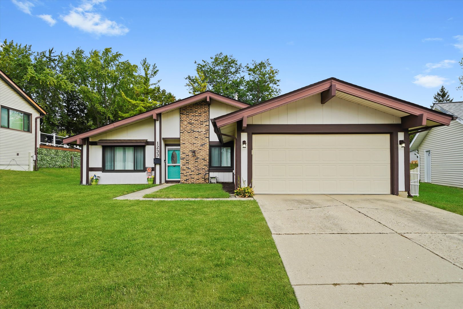 1233 Citation Lane, Hanover Park, IL 60133