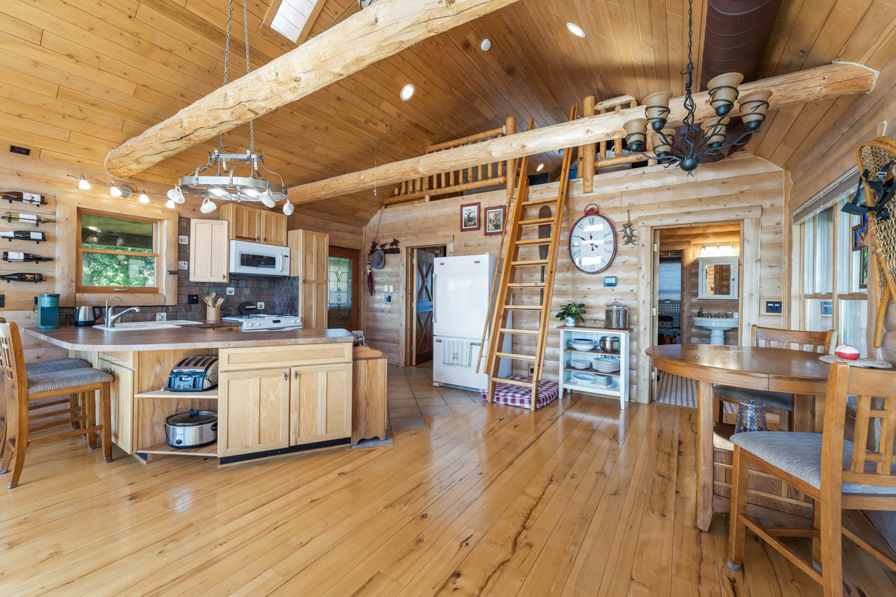 177 Eagle Point Road, Fox Lake, IL 60020
