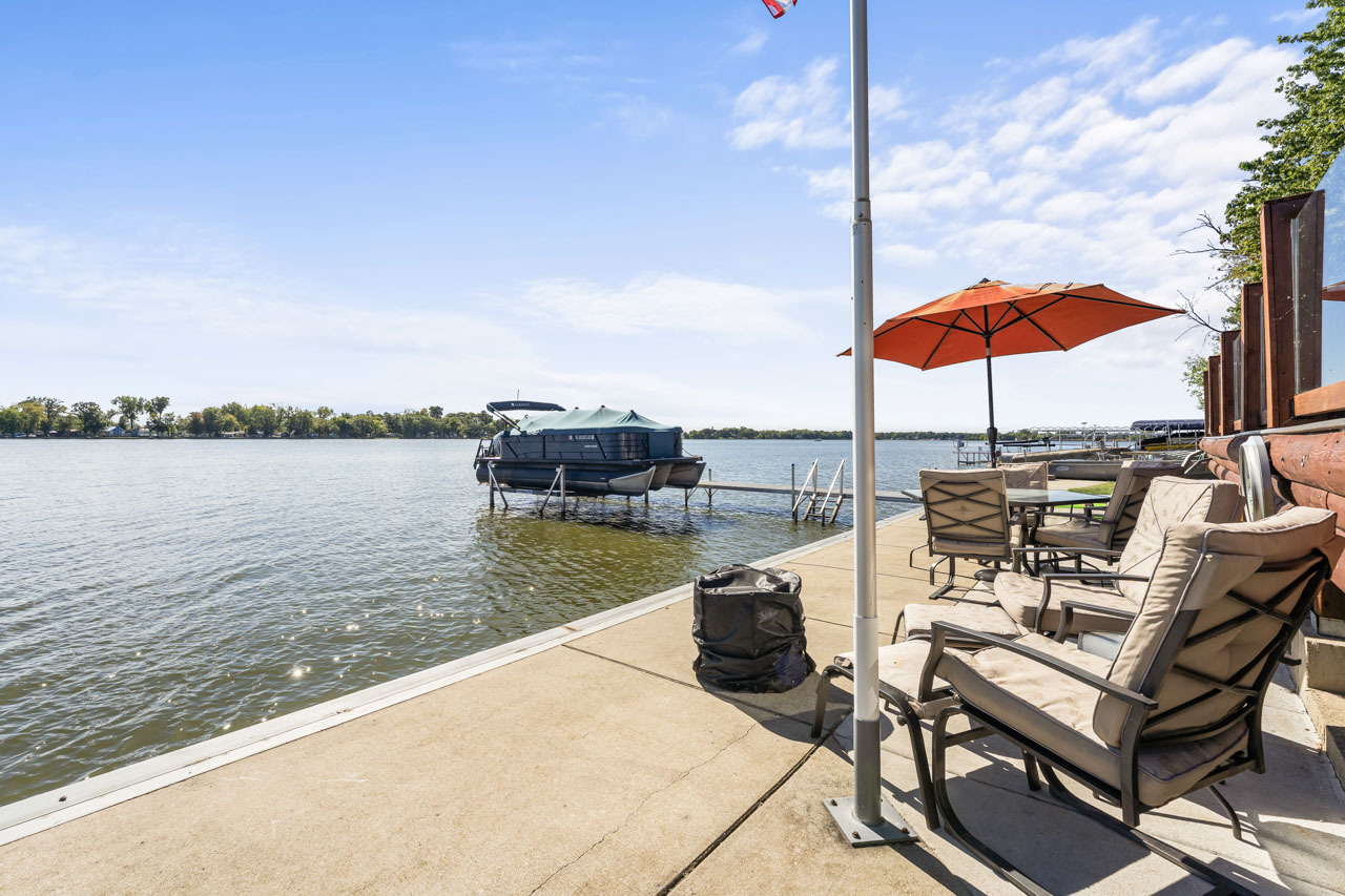 177 Eagle Point Road, Fox Lake, IL 60020