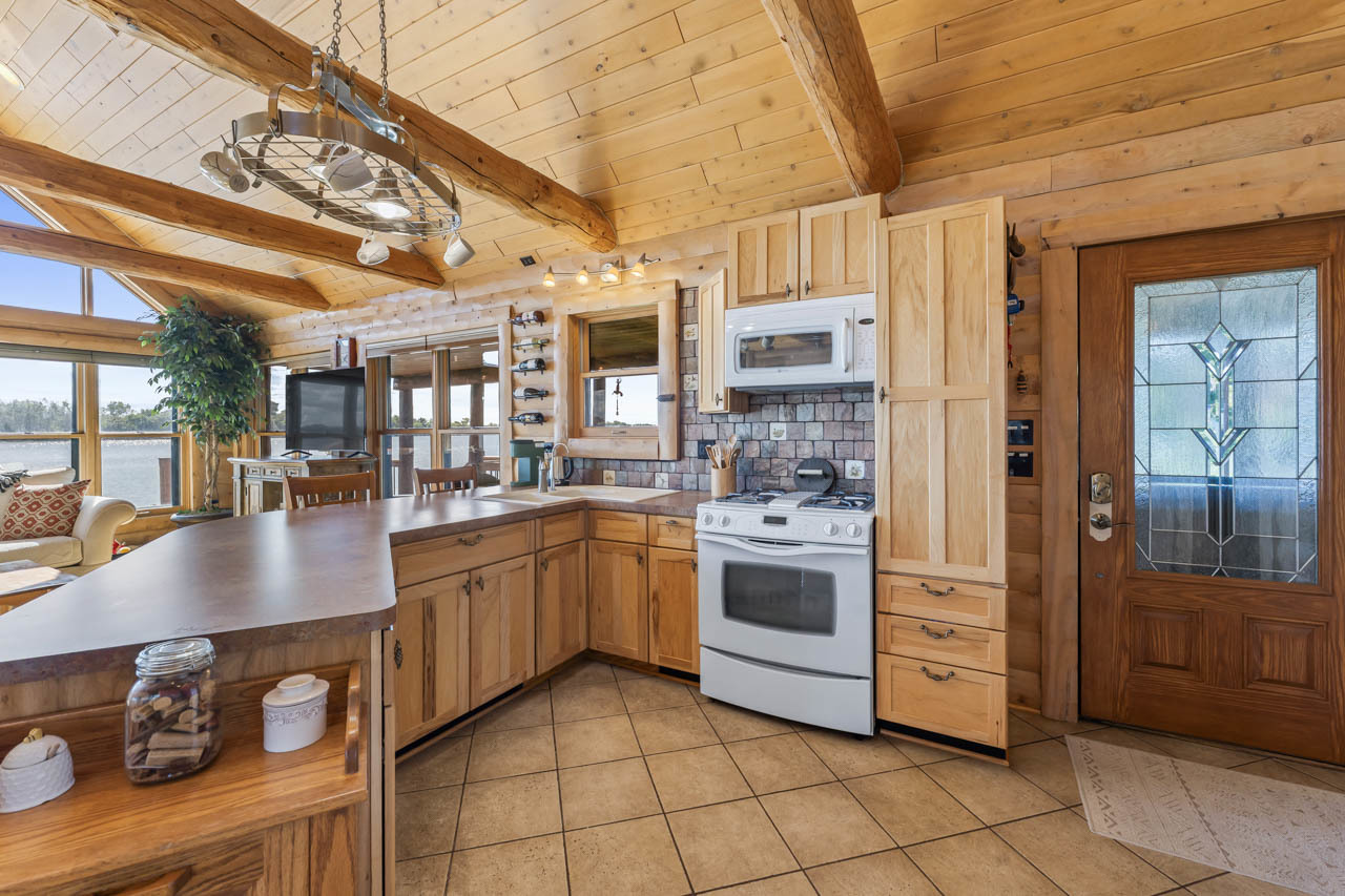 177 Eagle Point Road, Fox Lake, IL 60020