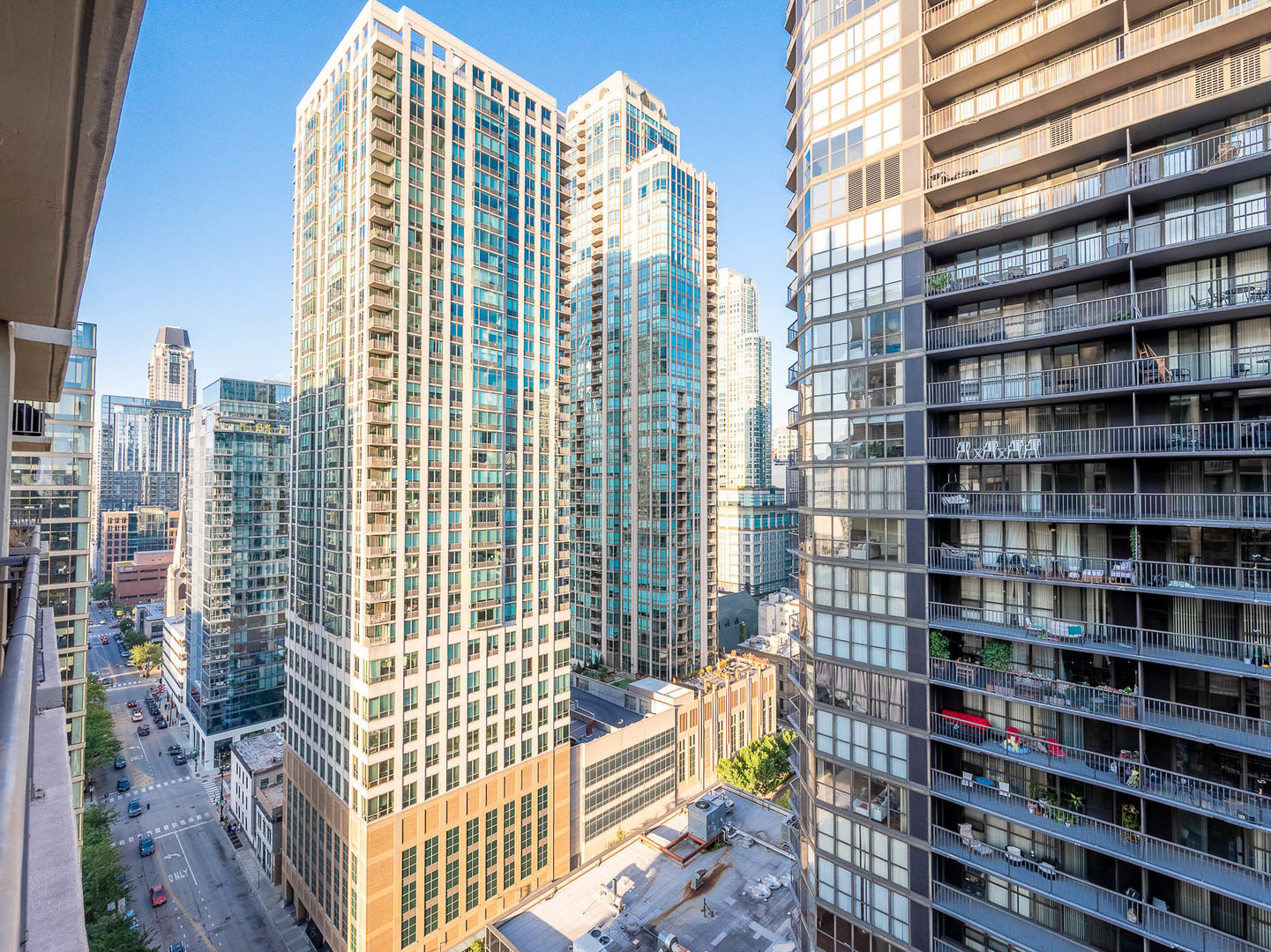 630 N State Street #2204, Chicago, IL 60654