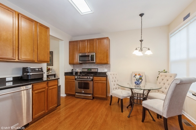 152 Orchards Pass, Bartlett, IL 60103