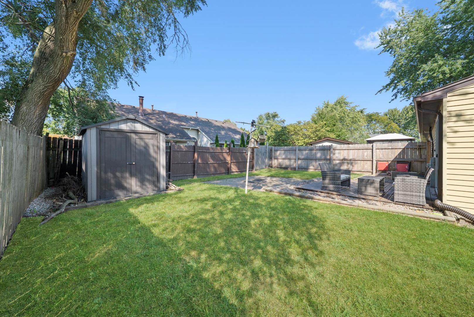 1096 Pheasant Run Lane, Aurora, IL 60504