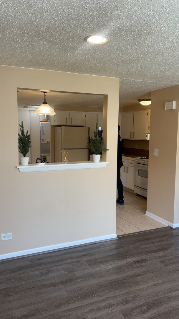 1096 Pheasant Run Lane, Aurora, IL 60504