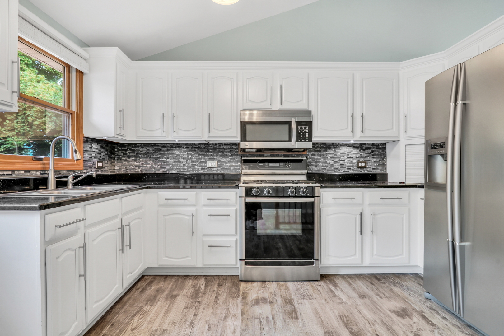 18 Sheehan Drive, Lake Villa, IL 60046