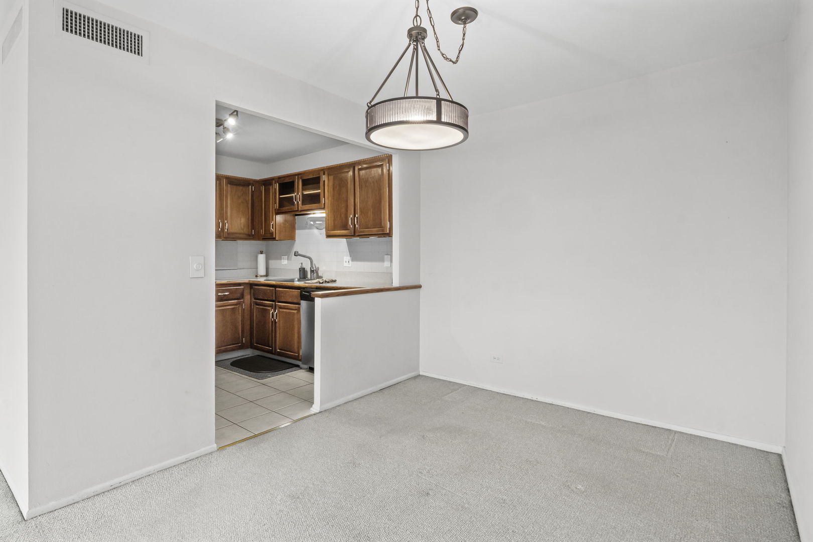 850 Wellington Avenue #311, Elk Grove Village, IL 60007
