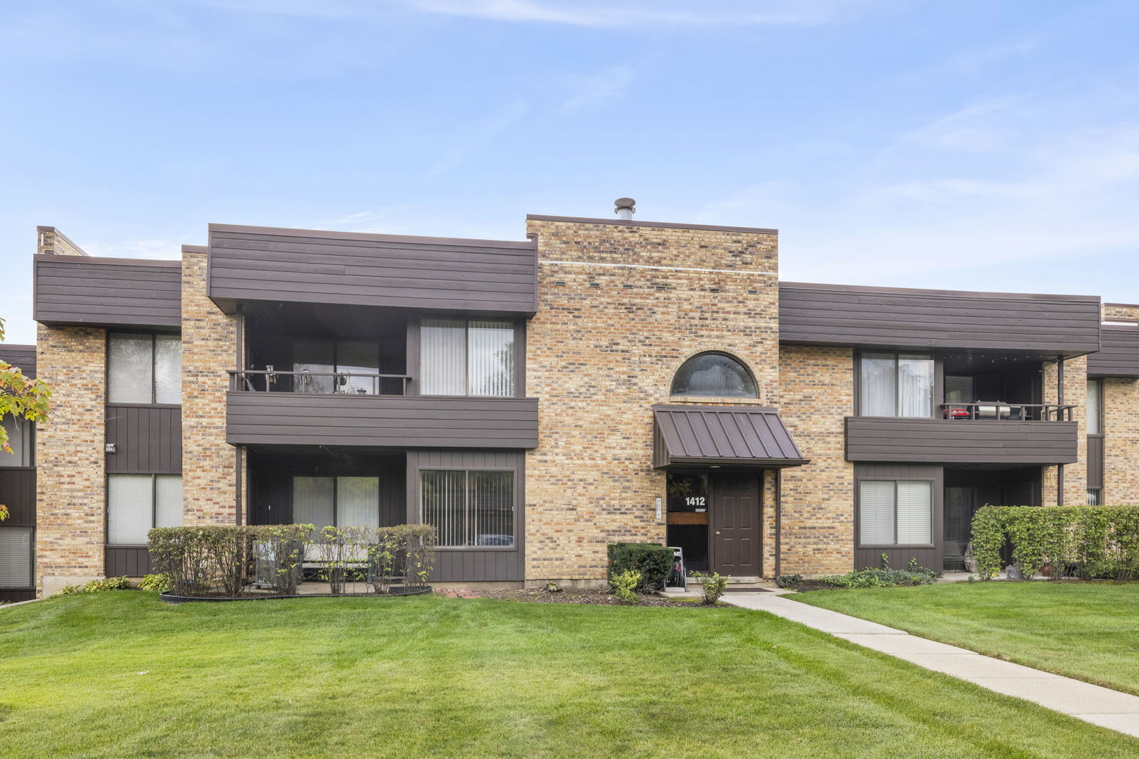 1412 N Sterling Avenue #203, Palatine, IL 60067