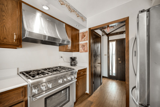 15301 Cherry Lane, Oak Forest, IL 60452