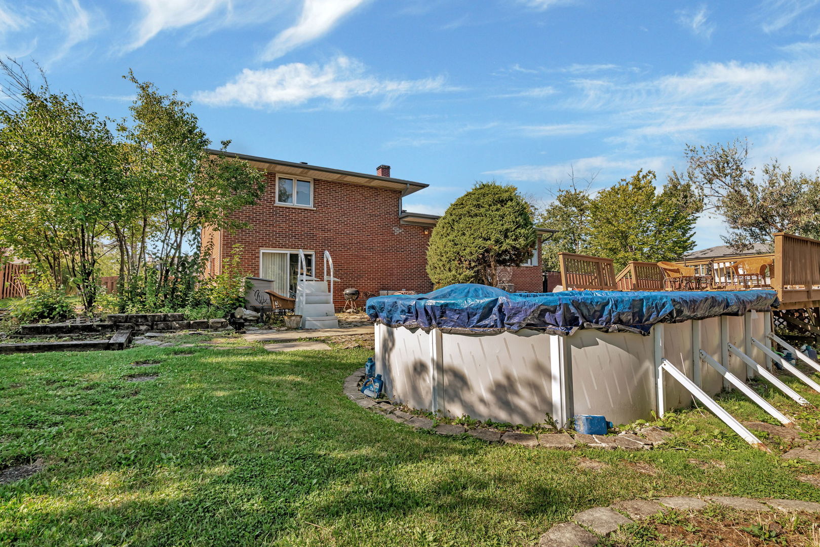 15301 Cherry Lane, Oak Forest, IL 60452