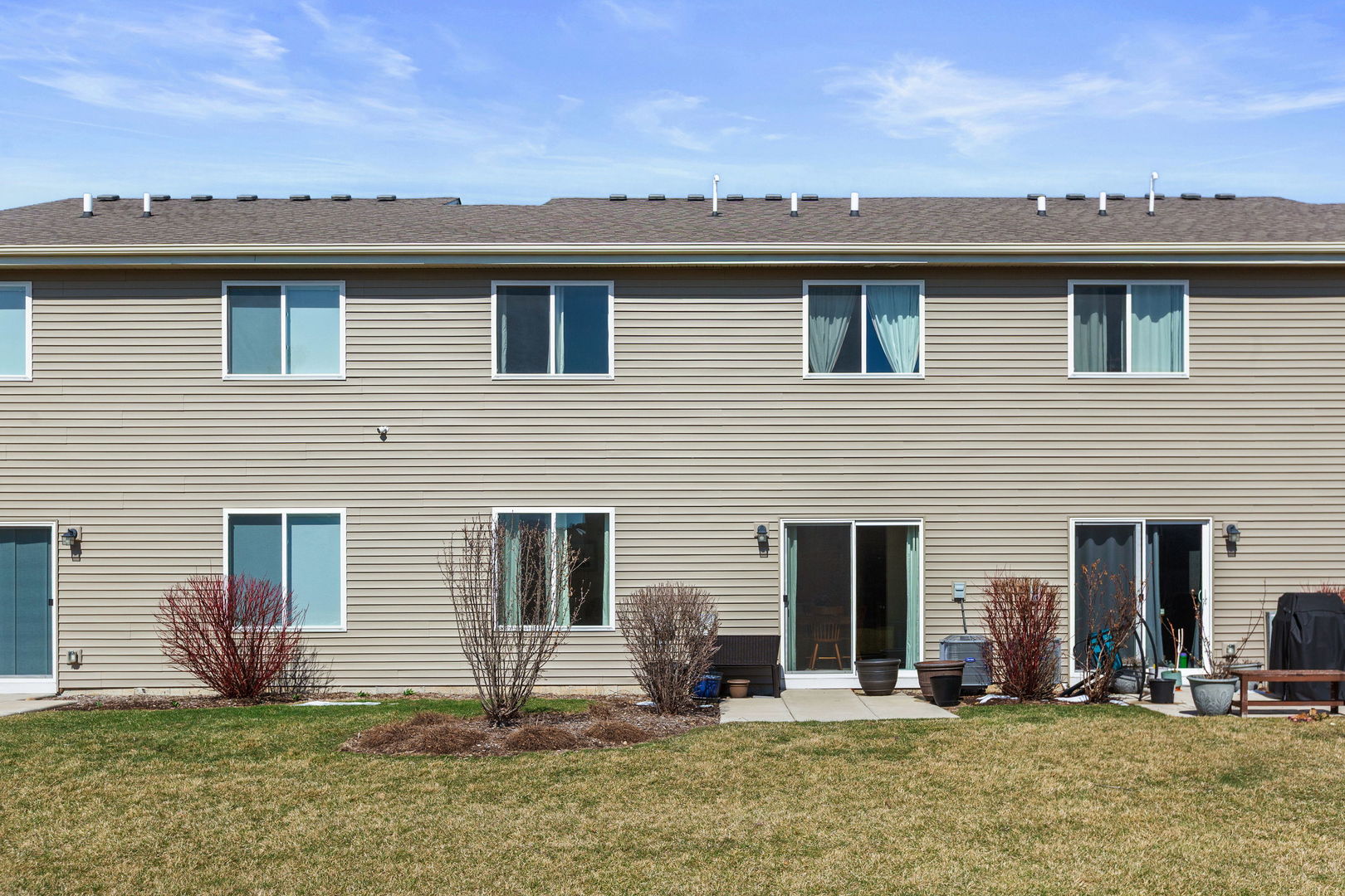 717 Wellington Lane, Cary, IL 60013